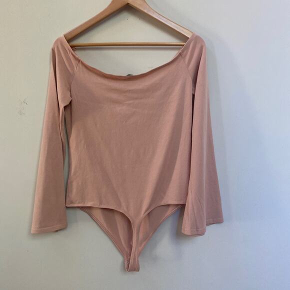 Express Dusty Pink Off Shoulder Flare Sleeve Bodysuit Large - Picture 5 of 7